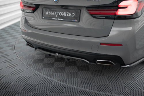 Maxton rear splitter (with vertical bars) for BMW 5 G30 / G31 Facelift