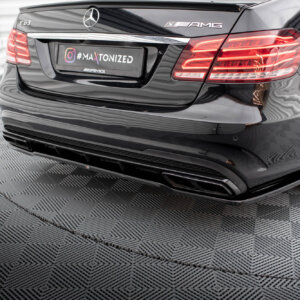 Maxton stražnji splitter (s vertikalnim šipkama) za Mercedes-Benz E63 AMG Sedan W212 Facelift