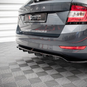 Maxton stražnji splitter (s vertikalnim šipkama) za Skoda Fabia Combi Mk3 Facelift