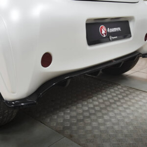 Maxton stražnji splitter (s vertikalnim šipkama) za Toyota IQ