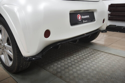 Maxton stražnji splitter (s vertikalnim šipkama) za Toyota IQ