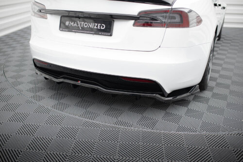 Maxton rear splitter (with vertical bars) V.1 for Tesla Model S Plaid Mk1 Facelift