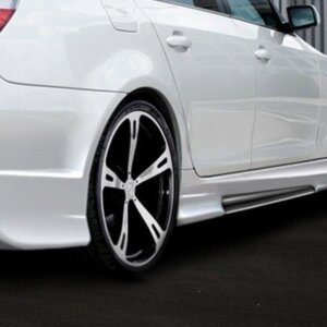 Maxton bočni produžeci za BMW 5 E60 / E61 < GENERATION V >