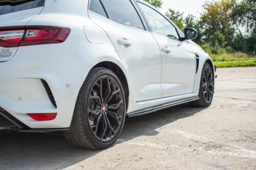 Maxton side skirt diffusers for Renault Megane IV RS