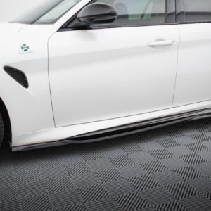 Maxton bočni produžeci za Alfa Romeo Giulia Quadrifoglio
