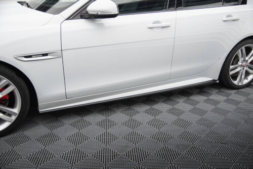 Maxton side skirt diffusers for Jaguar XE R-Sport X760
