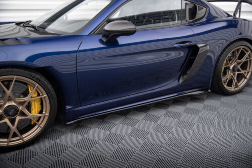 Maxton side skirt diffusers for Porsche 718 Cayman GT4 RS 982c