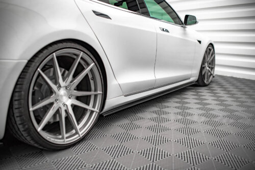 Maxton side skirt diffusers for Tesla Model S Facelift