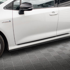 Maxton bočni produžeci za Toyota Corolla XII Sedan