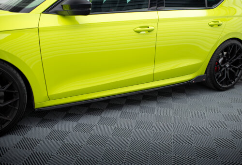 Maxton side skirt diffusers V.2 + Flaps for Skoda Octavia RS Liftback / Combi Mk4