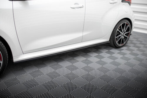 Maxton side skirt diffusers V.2 for Toyota Yaris Mk4