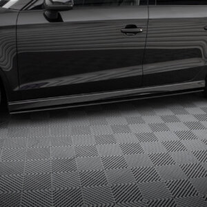 Maxton Street Pro bočni produžeci za Audi RS3 Sedan 8V Facelift