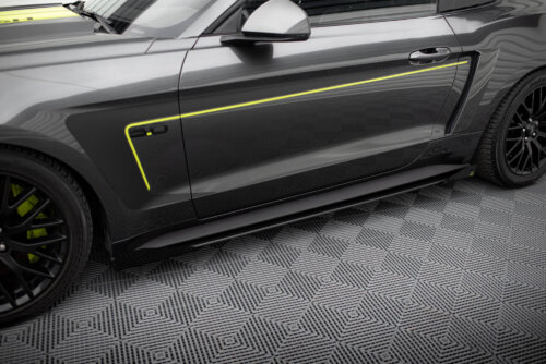 Maxton Street Pro side skirt diffusers + Flaps for Ford Mustang GT Mk6