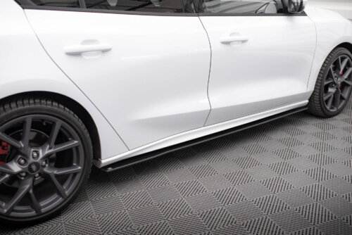 Maxton Street Pro side skirt diffusers for Ford Focus ST / ST-Line Mk4