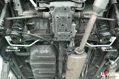 Ultra Racing rear anti-roll bar for Toyota Alphard II AH20/Previa III XR50/Vellfire I AH20