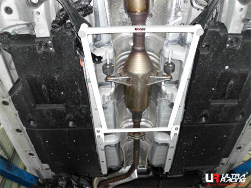 Ultra Racing stražnji stabilizator za Toyota Prius III (XW30)