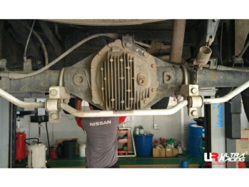 Ultra Racing rear anti-roll bar for Nissan Navara II D40 2.5 4WD