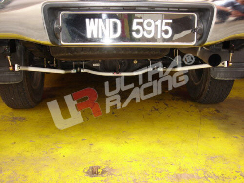 Ultra Racing rear anti-roll bar for Toyota Hilux VII