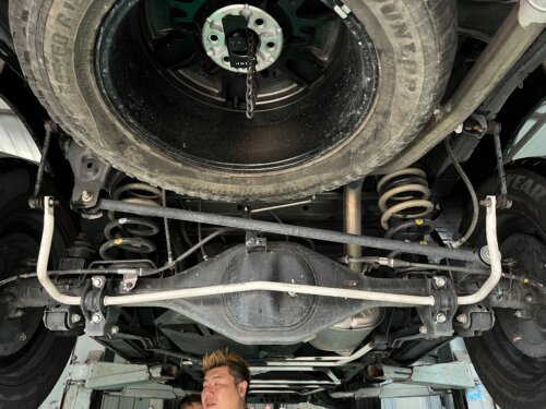 Ultra Racing rear anti-roll bar for Nissan Navara D23 2.5D 4WD