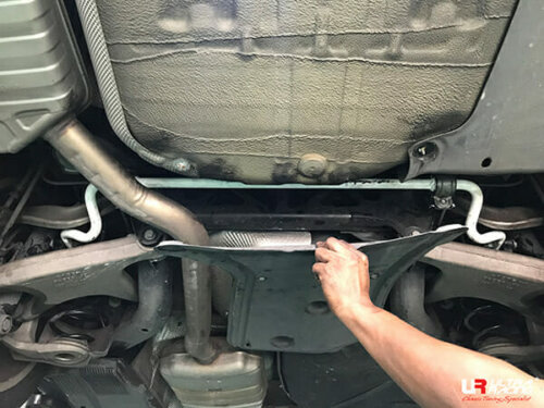 Ultra Racing stražnji stabilizator za Audi A4/A5/RS5 B8