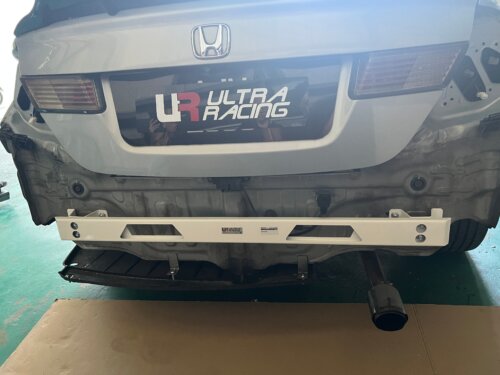 Ultra Racing rear chassis brace for Honda Civic IX (FB)