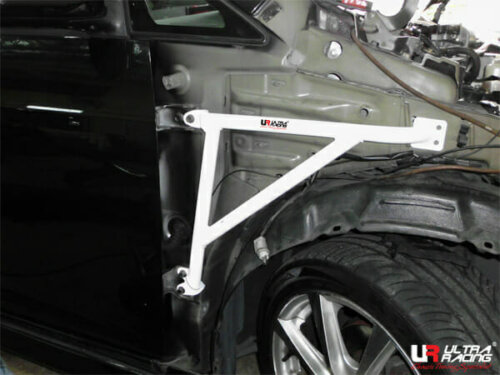 Ultra Racing fender reinforcement for Toyota Wish I (E10) 1.8/2.0 2WD