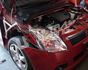 Ultra Racing ojačanje blatnika za Suzuki Swift III (FZ)