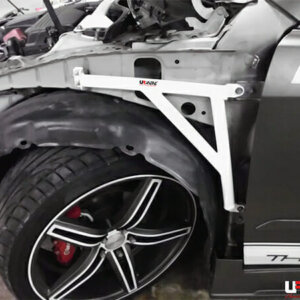 Ultra Racing ojačanje blatnika za Toyota Camry XV40 2.4 2WD