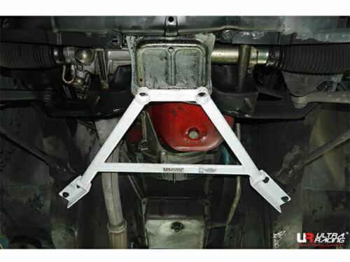 Ultra Racing front lower chassis brace for Volvo 940