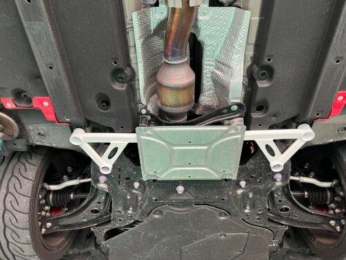 Ultra Racing prednje donje pojačanje šasije za Toyota GR Yaris XP210
