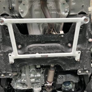 Ultra Racing prednje donje ojačanje šasije za Peugeot 2008 II