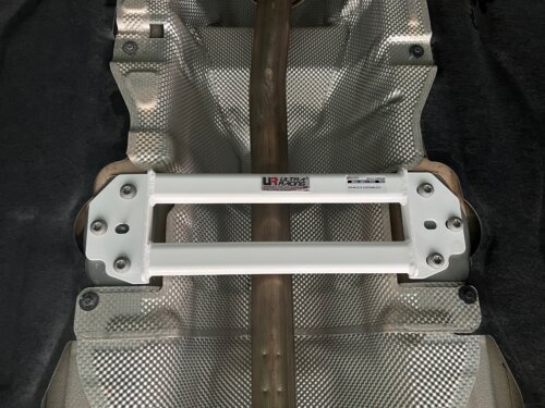 Ultra Racing srednje donje ojačanje šasije za BMW 1 F40/2 F44