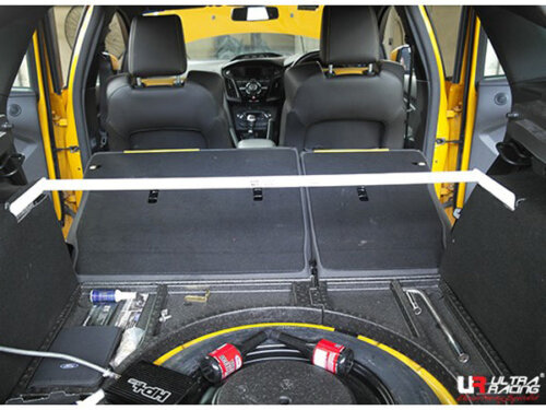 Ultra Racing stražnja gornja strut brace za Ford Focus III