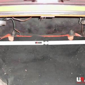 Ultra Racing stražnja strut brace za Ford Escort Mk II 1.6