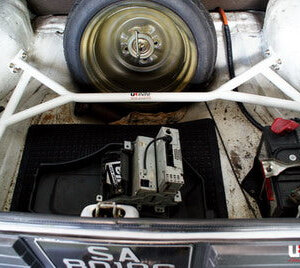 Ultra Racing stražnja strut brace opornica za Mitsubishi Lancer II A174