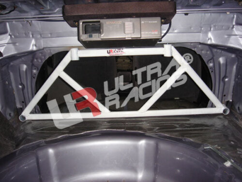 Ultra Racing stražnja strut brace za Toyota Corolla VIII (E11)