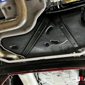 Ultra Racing stražnje donje pojačanje šasije za Ford Fiesta ST VI