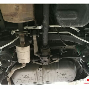 Ultra Racing stražnje donje ojačanje šasije za Toyota Estima XR50 2.4 4WD