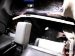 Ultra Racing interior chassis brace for Nissan Fairlady Z Z32