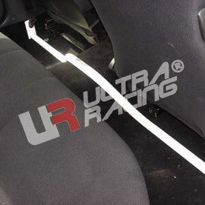 Ultra Racing unutarnje ojačanje karoserije za Nissan Cefiro I (A31)