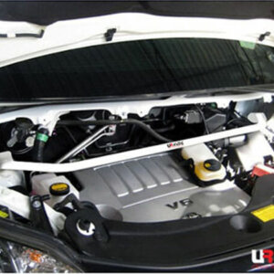 Ultra Racing prednja gornja opornica za Toyota Alphard/Vellfire AH20