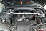 Ultra Racing front strut brace for BMW M3 E46