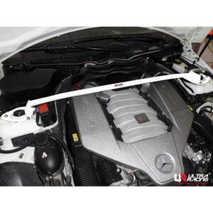Ultra Racing prednja gornja opornica za Mercedes-Benz C-Class W204