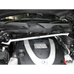 Ultra Racing front strut brace for Mercedes-Benz M-Class W164
