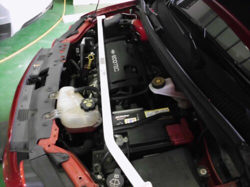 Ultra Racing front upper strut brace for Chevrolet Aveo II T300