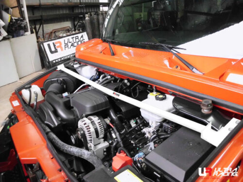 Ultra Racing prednja gornja ukruta amortizera za Hummer H2 I (GMT820) 6.0 2WD