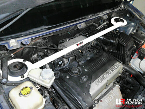 Ultra Racing front upper strut brace for Hyundai Trajet I