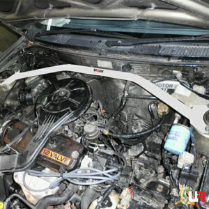 Ultra Racing prednja gornja opornica amortizera za Toyota Corolla VII (AE101)