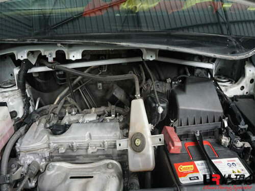 Ultra Racing prednja gornja ukruta amortizera za Toyota Alphard/Vellfire AH30