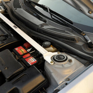 Ultra Racing prednja gornja strut brace za Toyota Celica VII T23